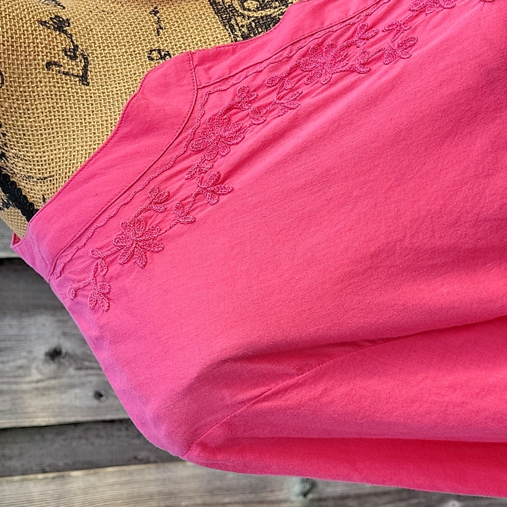 Liz Lange 100% Cotton Embroidered Maternity Top - Picture 4 of 17